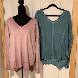 2 pack woman’s sweatshirts